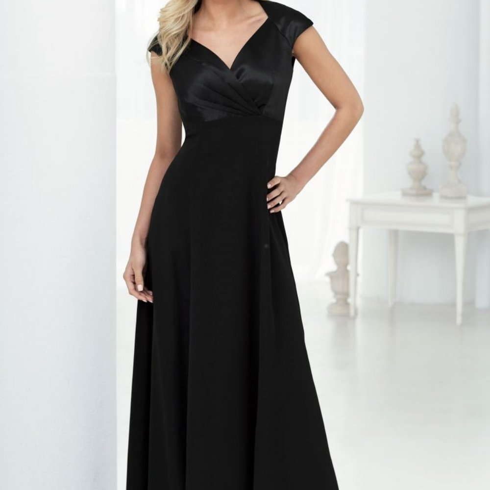 Long, black concert dress